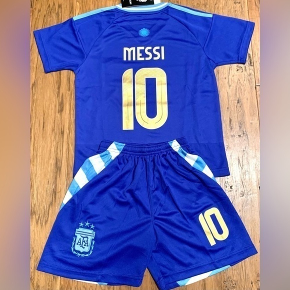LIONEL MESSI ARGENTINA KIDS YOUTH EXTRA LARGE - SIZE 30 AGE 12-14 NWT
